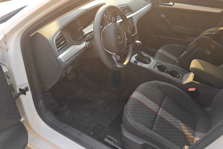 Used Volkswagen Lamando 2021 230TSI DSG Fashion Edition Interior 3