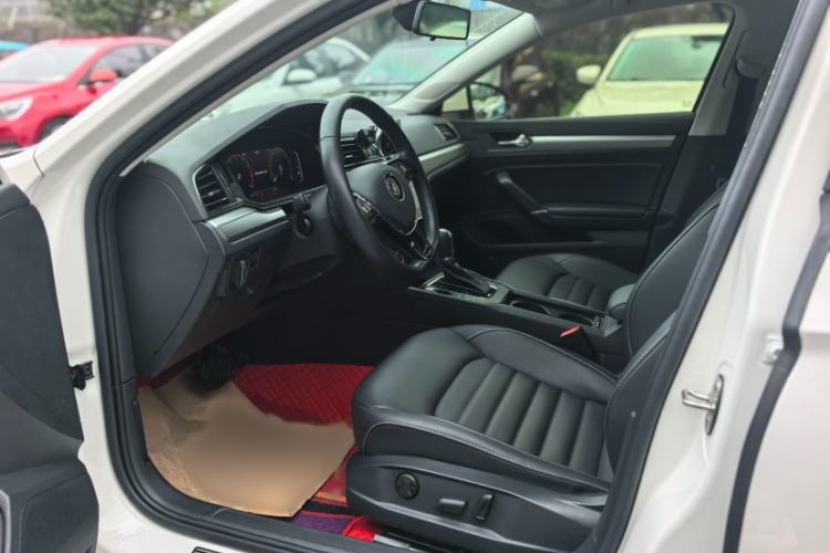 Used Volkswagen Lamando 2021 Facelift 280TSI DSG Comfort Edition (Manual Air Conditioning) Interior 3
