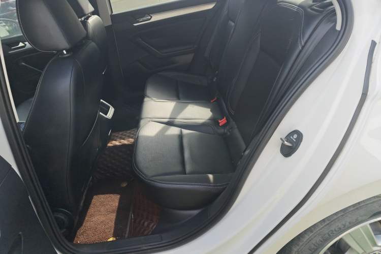 Used Volkswagen Lamando 2021 230TSI DSG Fashion Edition Interior 3