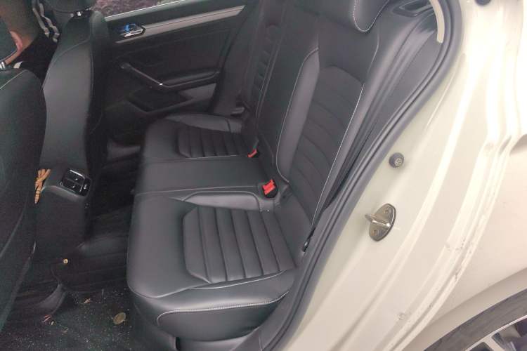 Used Volkswagen Lamando 2021 280TSI DSG Comfort Edition Interior 4