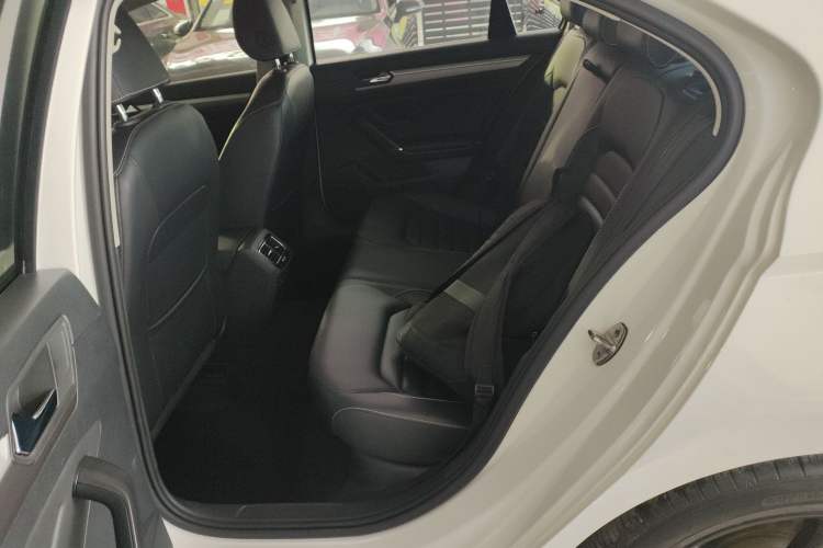 Used Volkswagen Lamando 2021 280TSI DSG Comfort Edition Interior 4