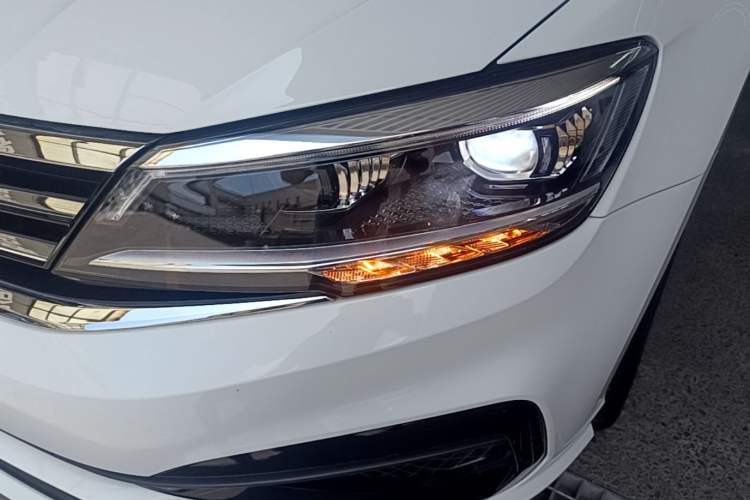 Used Volkswagen Lamando 2021 Facelift 280TSI DSG Comfort Edition (Manual Air Conditioning) Left Front Headlight