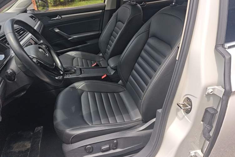 Used Volkswagen Lamando 2021 280TSI DSG Comfort Edition Left Front Seat