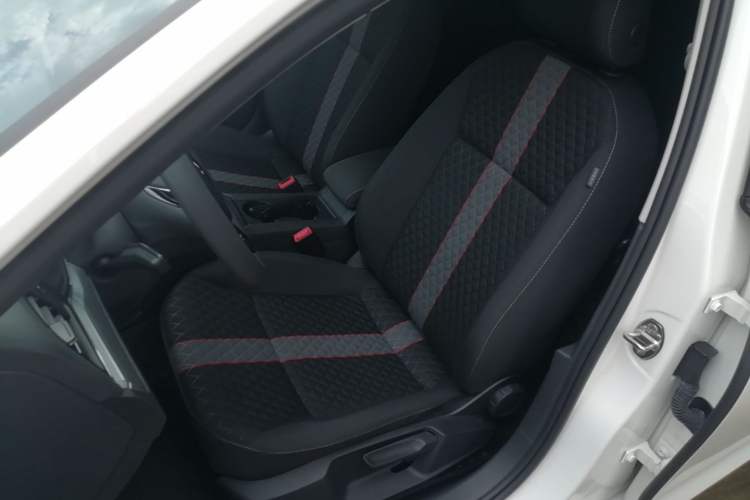 Used Volkswagen Lamando 2021 230TSI DSG Fashion Edition Left Front Seat