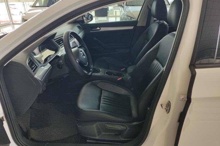 Used Volkswagen Lamando 2021 230TSI DSG Fashion Edition Left Front Seat