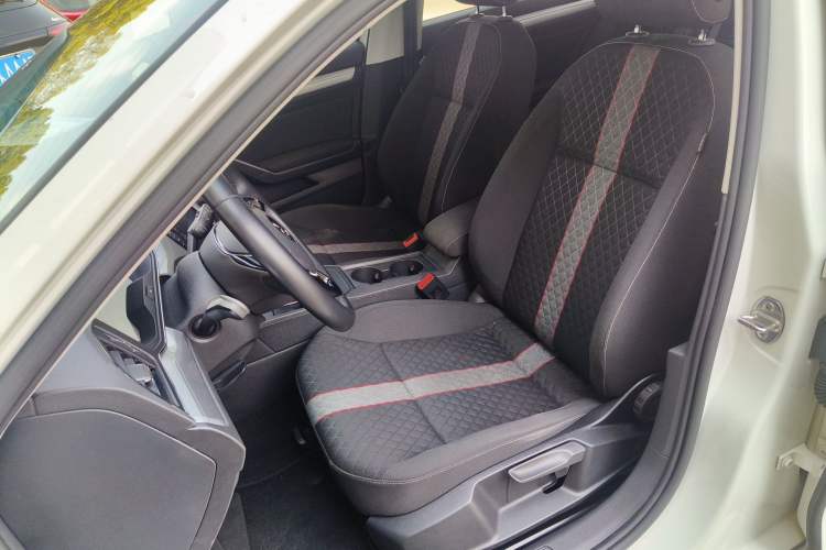 Used Volkswagen Lamando 2021 230TSI DSG Fashion Edition Left Front Seat
