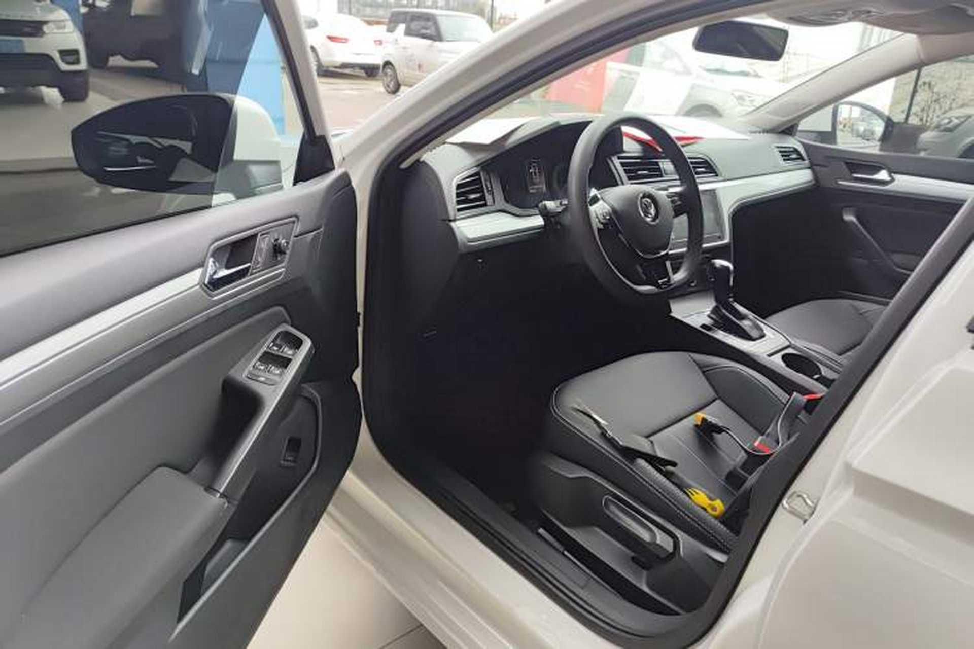 Used Volkswagen Lamando 2021 230TSI DSG Fashion Edition Left Front Seat