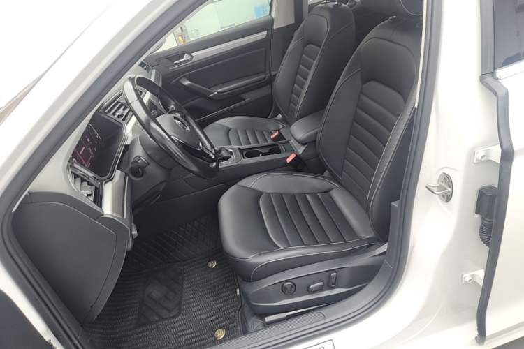 Used Volkswagen Lamando 2021 280TSI DSG Comfort Edition Left Front Seat
