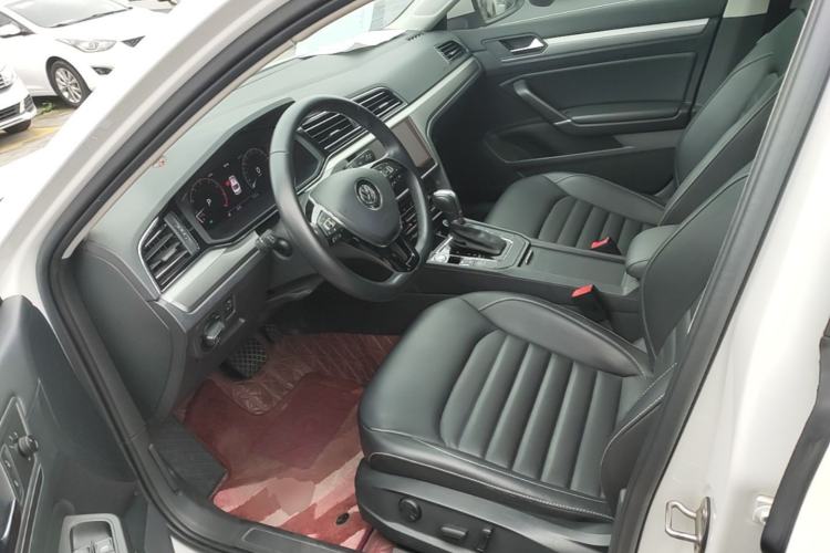 Used Volkswagen Lamando 2021 280TSI DSG Luxury Phantom Edition Left Front Seat