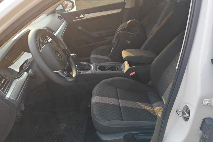 Used Volkswagen Lamando 2021 230TSI DSG Fashion Edition Left Front Seat