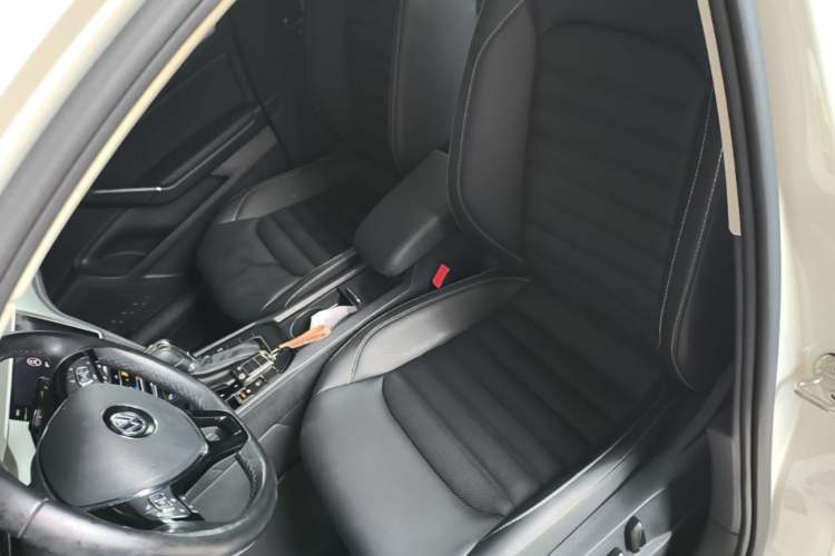 Used Volkswagen Lamando 2021 280TSI DSG Comfort Edition Left Front Seat