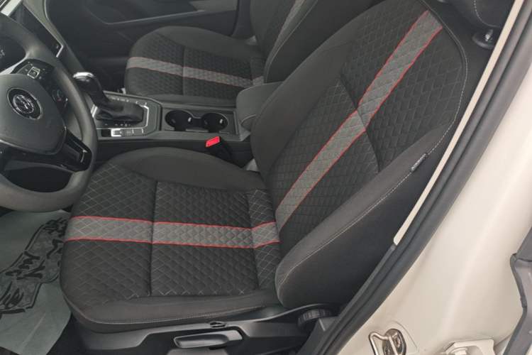 Used Volkswagen Lamando 2021 230TSI DSG Fashion Edition Left Front Seat