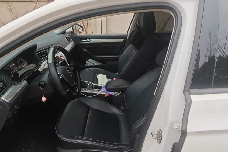 Used Volkswagen Lamando 2021 230TSI DSG Fashion Edition Left Front Seat
