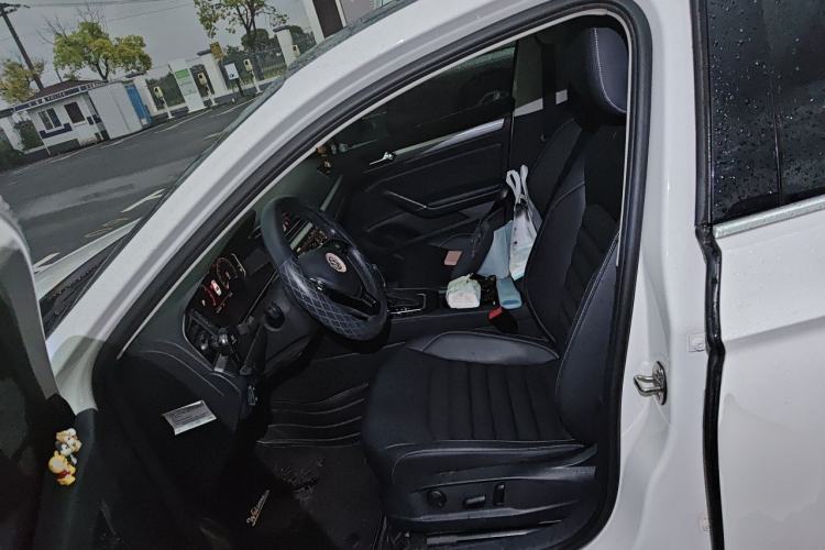 Used Volkswagen Lamando 2021 280TSI DSG Comfort Edition Left Front Seat
