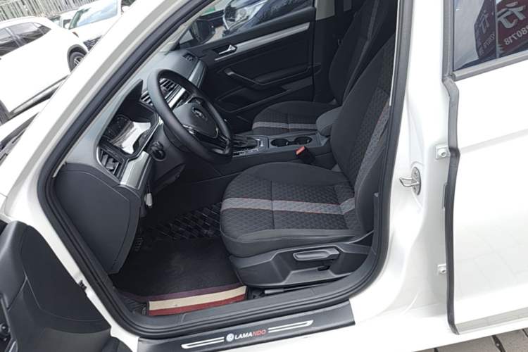 Used Volkswagen Lamando 2021 230TSI DSG Fashion Edition Left Front Seat