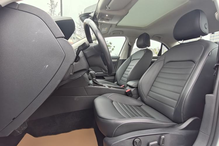 Used Volkswagen Lamando 2021 280TSI DSG Comfort Edition Left Front Seat
