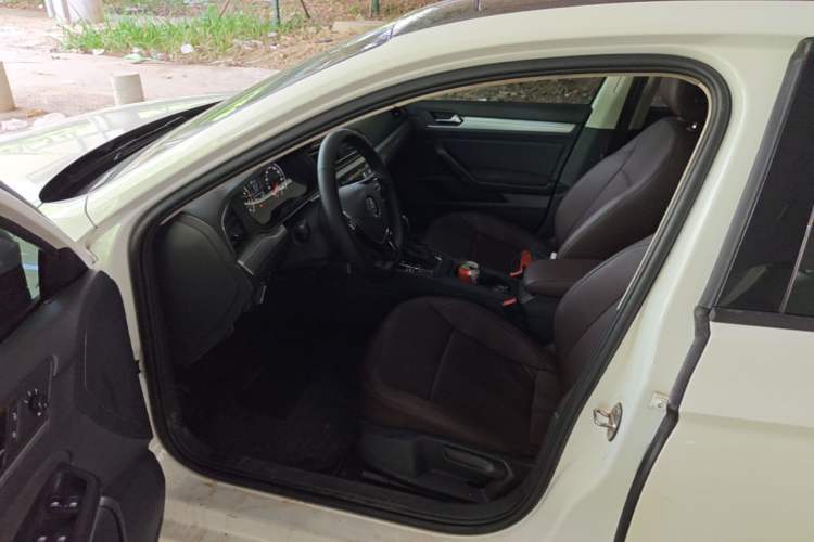 Used Volkswagen Lamando 2021 230TSI DSG Fashion Edition Left Front Seat