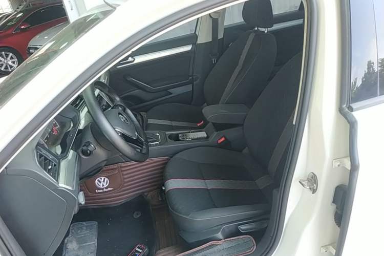 Used Volkswagen Lamando 2021 230TSI DSG Fashion Edition Left Front Seat