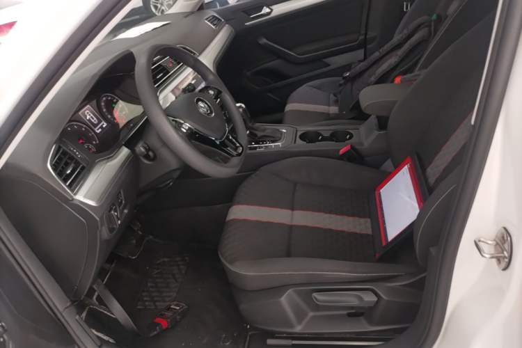 Used Volkswagen Lamando 2021 230TSI DSG Fashion Edition Left Front Seat