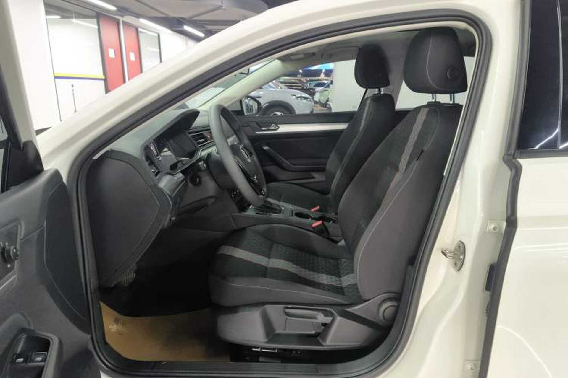 Used Volkswagen Lamando 2021 230TSI DSG Fashion Edition Left Front Seat