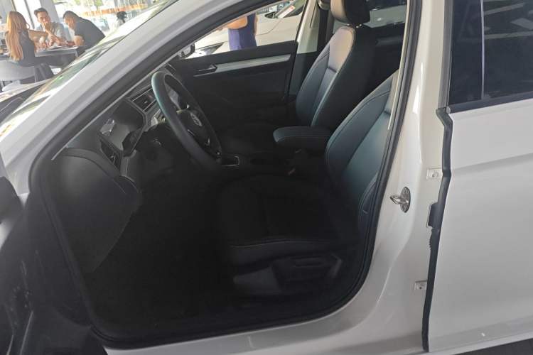 Used Volkswagen Lamando 2021 230TSI DSG Fashion Edition Left Front Seat