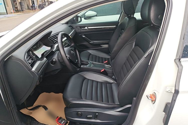 Used Volkswagen Lamando 2021 280TSI DSG Comfort Edition Left Front Seat