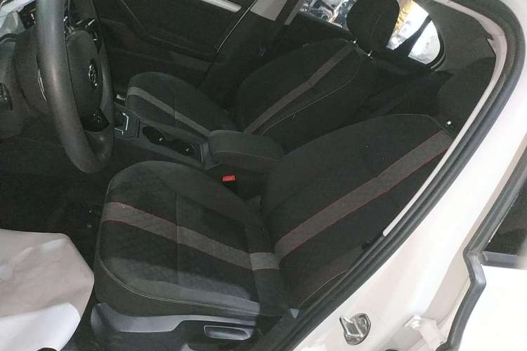 Used Volkswagen Lamando 2021 230TSI DSG Fashion Edition Left Front Seat