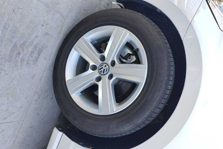 Used Volkswagen Lamando 2021 230TSI DSG Fashion Edition Left Front Wheel Hub