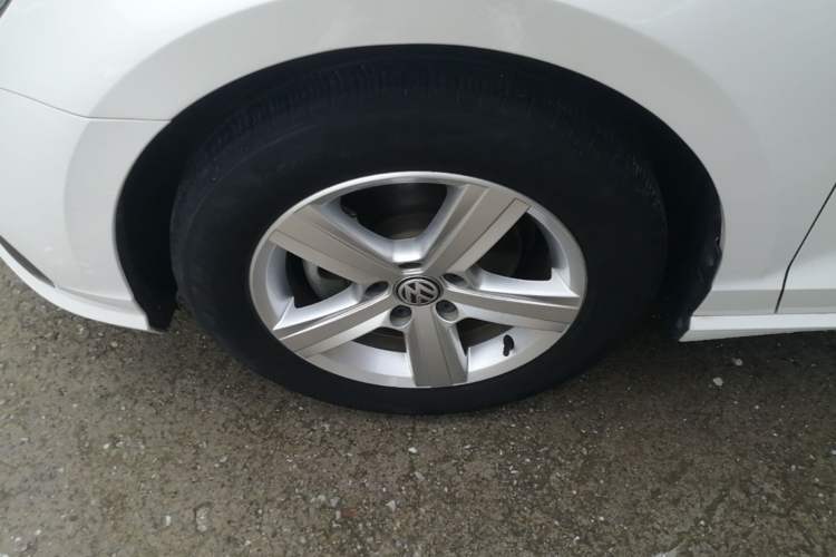 Used Volkswagen Lamando 2021 230TSI DSG Fashion Edition Left Front Wheel Hub