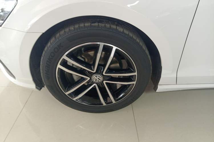 Used Volkswagen Lamando 2021 Revised Version 280TSI DSG Comfort Edition Left Front Wheel Hub