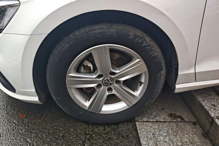 Used Volkswagen Lamando 2021 230TSI DSG Fashion Edition Left Front Wheel Hub