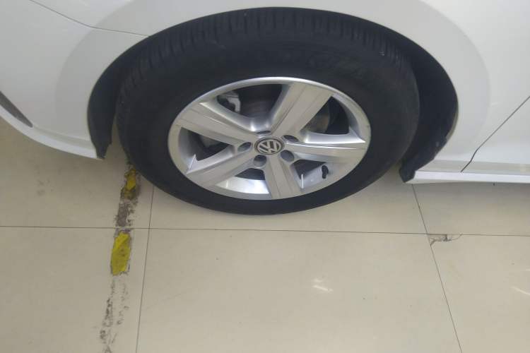 Used Volkswagen Lamando 2021 230TSI DSG Fashion Edition Left Front Wheel Hub