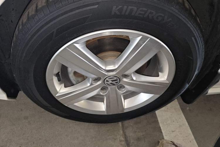 Used Volkswagen Lamando 2021 230TSI DSG Fashion Edition Left Front Wheel Hub