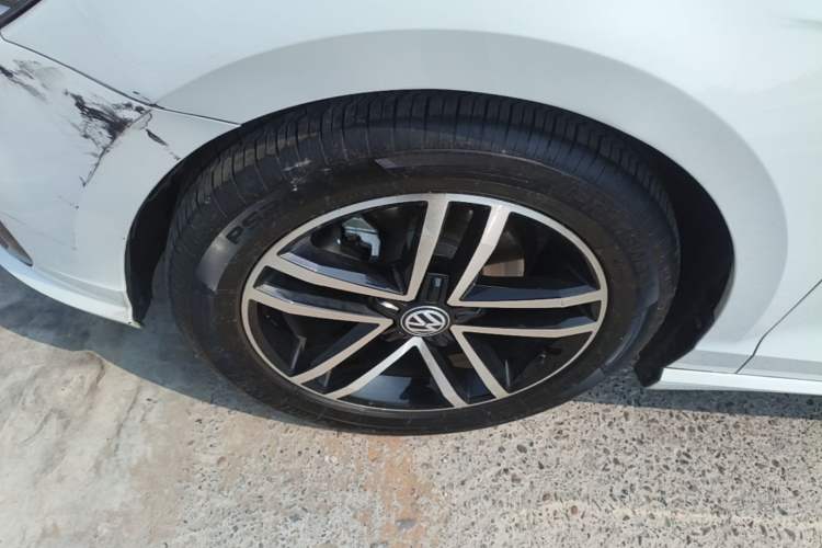 Used Volkswagen Lamando 2021 280TSI DSG Comfort Edition Left Front Wheel Hub