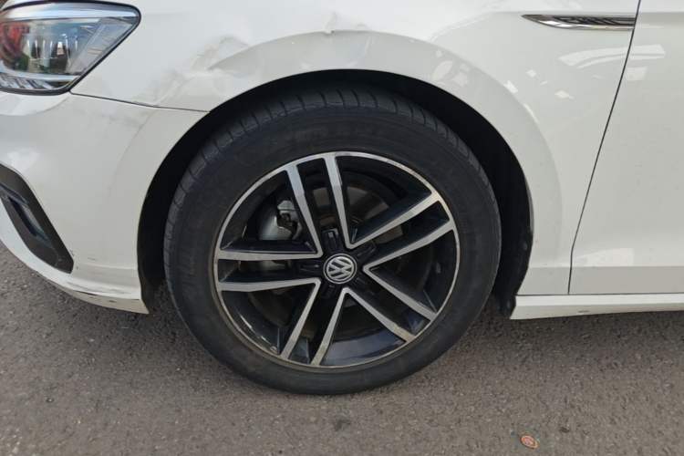 Used Volkswagen Lamando 2021 280TSI DSG Comfort Edition Left Front Wheel Hub