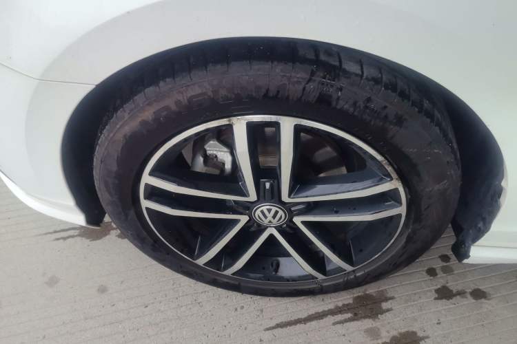 Used Volkswagen Lamando 2021 Revised Version 280TSI DSG Comfort Edition Left Front Wheel Hub