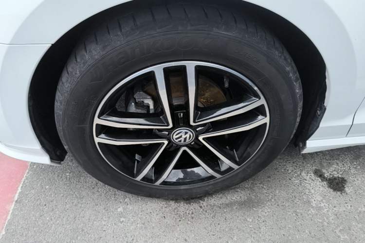 Used Volkswagen Lamando 2021 280TSI DSG Comfort Edition Left Front Wheel Hub
