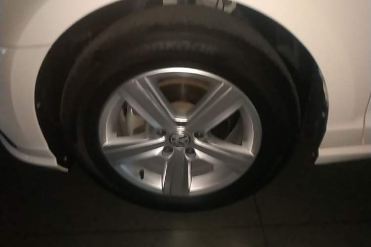 Used Volkswagen Lamando 2021 230TSI DSG Fashion Edition Left Front Wheel Hub