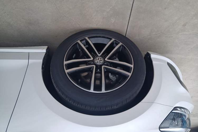 Used Volkswagen Lamando 2021 280TSI DSG Comfort Edition Left Front Wheel Hub