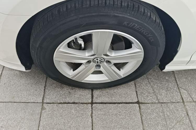 Used Volkswagen Lamando 2021 230TSI DSG Fashion Edition Left Front Wheel Hub
