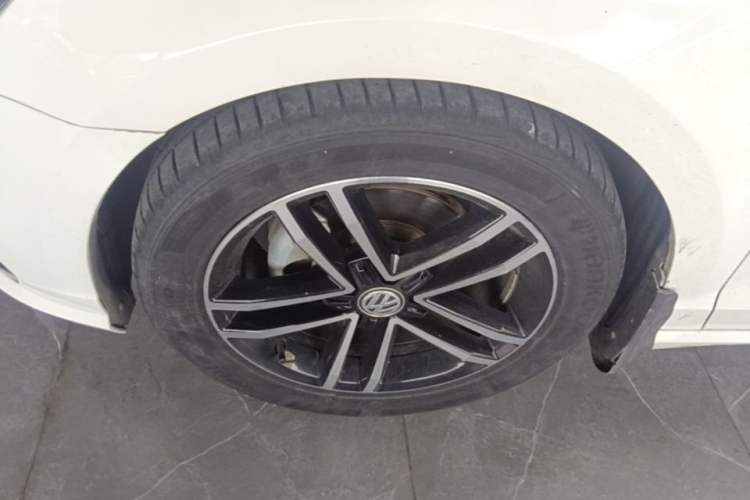 Used Volkswagen Lamando 2021 Revised Version 280TSI DSG Comfort Edition Left Front Wheel Hub