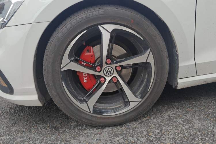 Used Volkswagen Lamando 2021 230TSI DSG Fashion Edition Left Front Wheel Hub