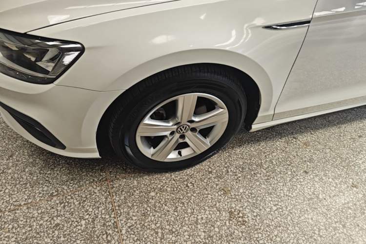 Used Volkswagen Lamando 2021 230TSI DSG Fashion Edition Left Front Wheel Hub