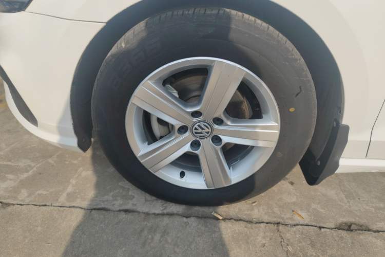 Used Volkswagen Lamando 2021 230TSI DSG Fashion Edition Left Front Wheel Hub