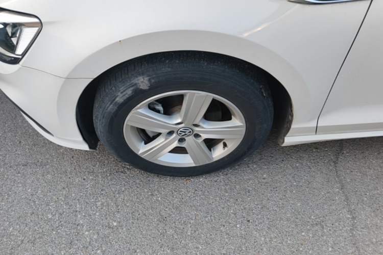 Used Volkswagen Lamando 2021 230TSI DSG Fashion Edition Left Front Wheel Hub