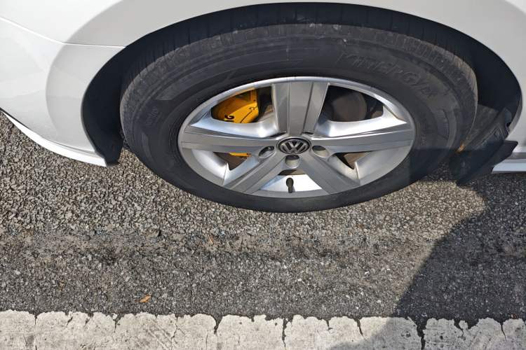 Used Volkswagen Lamando 2021 230TSI DSG Fashion Edition Left Front Wheel Hub