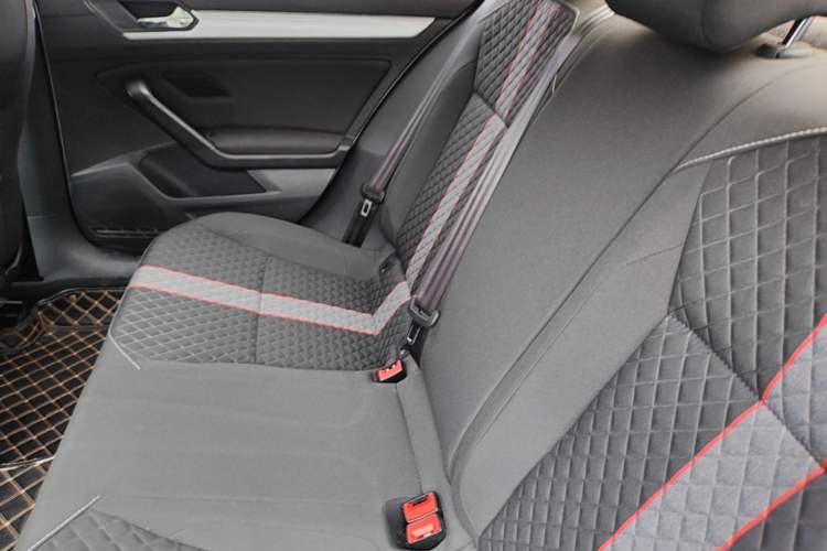 Used Volkswagen Lamando 2021 230TSI DSG Fashion Edition Left Rear Seat