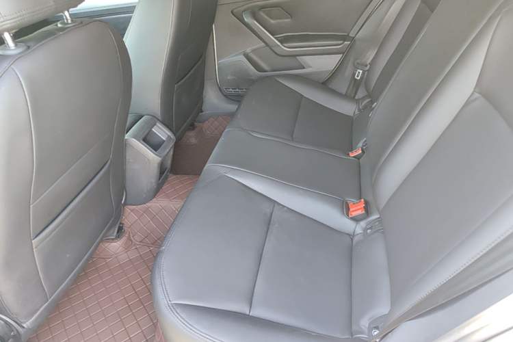 Used Volkswagen Lamando 2021 230TSI DSG Fashion Edition Left Rear Seat