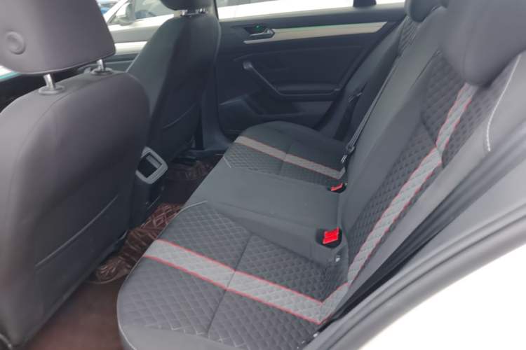 Used Volkswagen Lamando 2021 230TSI DSG Fashion Edition Left Rear Seat