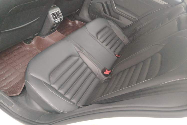 Used Volkswagen Lamando 2021 280TSI DSG Comfort Edition Left Rear Seat